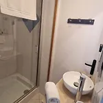 Apartament Magnifique T3 A Deux Pas De La Avec Terrasse Vue Le Grau-du-Roi